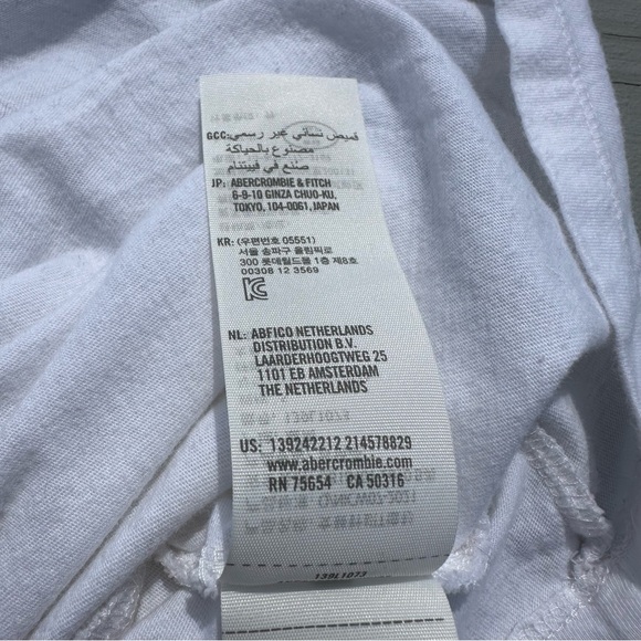 Abercrombie & Fitch Soft Essentials Tee Crop in White - Picture 7 of 7